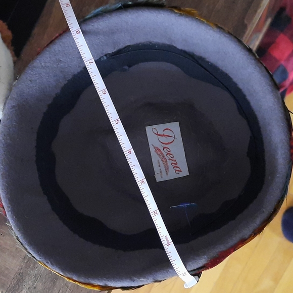 Vintage feathered hat - Picture 6 of 7